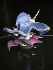 Imagen de la vista trasera del amiibo. Tomada por Masahiro Sakurai[1], director de Kirby Air Riders.