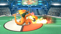 Charizard usando Lanzallamas en Super Smash Bros. for Wii U