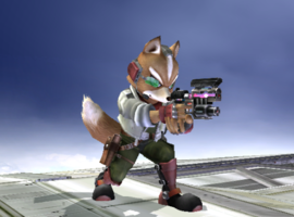 Fox a punto de disparar el Blaster en Super Smash Bros. Brawl.