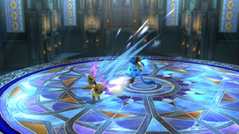 Eevee atacando a Lucario.