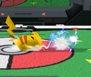Ataque Smash lateral de Pikachu SSBM.png