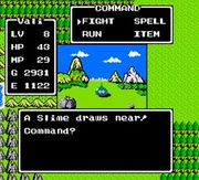El menú de comandos, como aparece en Dragon Quest. Los Puntos de Magia pueden ser vistos a la izquierda.