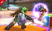 Link golpeando a Samus cerca de un cubo de aprendizaje en el escenario.