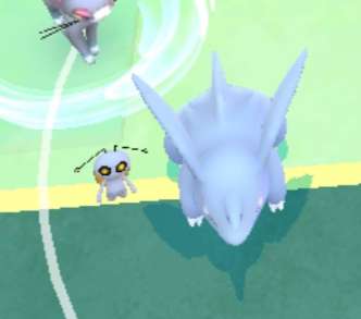Archivo:Gimmighoul en Pokémon GO.jpg