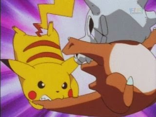 Archivo:EP009 Pikachu mordiendo a Cubone.jpg