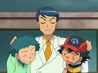 Yuzo regañando a Ash y a Angie.