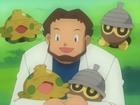 Archivo:EP274 Profesor Abedul rodeado de Pokémon (2).png