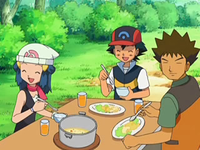 Archivo:EP554 Maya, Ash y Brock comiendo.png