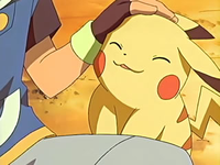 Archivo:EP458 Ash acariciando a Pikachu.png