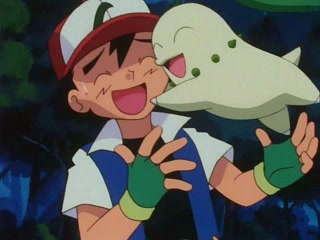 Archivo:EP152 Chikorita abrazando a Ash.jpg