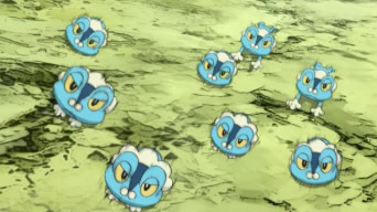 Archivo:EP841 Froakie usando doble equipo.png