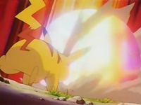 ...y más tarde impacta una esfera contra el Pikachu de Ash.