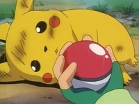 Archivo:EP001 Pikachu y la Poké Ball.png