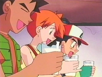 Archivo:EP161 Brock, Misty y Ash bebiendo leche Mu-mu.png