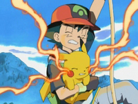 Archivo:EP277 Pikachu y Ash subiendo por la cuerda.png