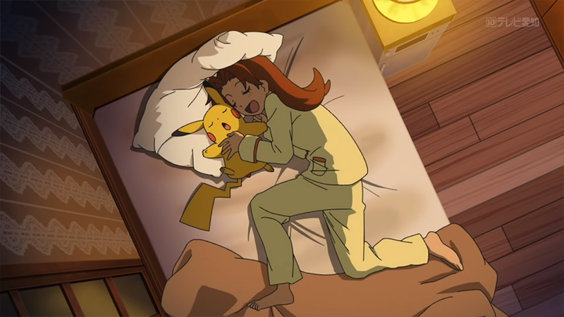 Archivo:EP1119 Delia durmiendo junto a Pikachu.png
