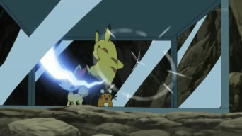 Archivo:EP825 Pikachu usando cola férrea.png