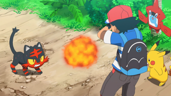 Archivo:EP950 Litten atacando a Ash.png