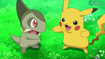Archivo:EP775 Axew y Pikachu haciendo puño trueno.png