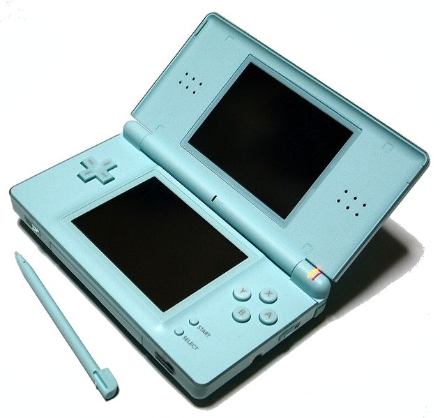Archivo:Nintendo DS Lite Ice Blue 01.jpg