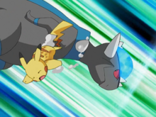 Rampardos de Roark/Roco usando cabezazo zen.