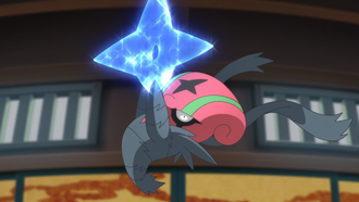 Accelgor del Ninja Salsa de Soya usando Shuriken de Agua.