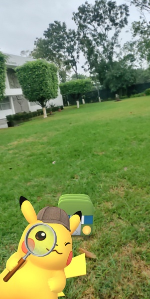 Archivo:Detective Pikachu 2 en las instantáneas.jpg