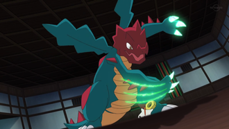 Druddigon de Solane/Olano usando garra dragón.