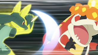 Lucario brillante/variocolor usando Garra de Metal/Garra Metal.