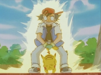 Pikachu de Ash usando impactrueno.