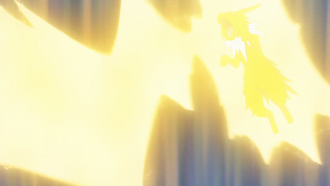 Jolteon de un entrenador usando trueno.