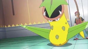 Victreebel usando hoja afilada.