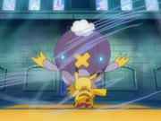 Drifblim usando viento aciago en el Pikachu de Ash.