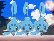 EP582 Phione usando doble equipo.png