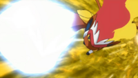 Infernape de Ash usando superpuño/ultrapuño.