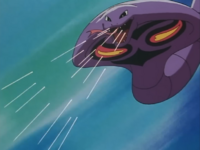 Arbok de Jessie usando piquete venenoso/picotazo veneno.