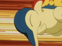 Cyndaquil usando placaje