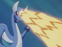 Dragonair usando hiperrayo.