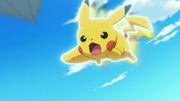 EP812 Pikachu usando ataque rápido.png