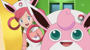 Wigglytuff y la enfermera Joy disfrazados el uno del otro.