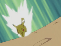 Pikachu usando ataque rápido.