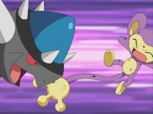 Rampardos de Roark/Roco usando golpe cabeza.