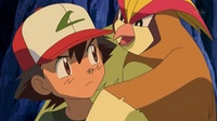 Ash y Pidgeotto en un flashback en la serie Negro y Blanco.