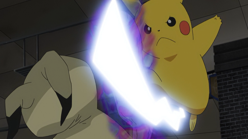 Archivo:EP1019 Pikachu usando cola férrea contra Mimikyu.png
