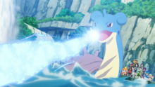 Lapras de Lucius usando rayo hielo.
