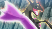 Rayquaza de Lucius usando cola dragón.