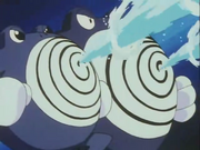 EP170 Poliwrath y Poliwhirl usando pistola agua.png
