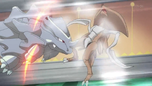 Rhyhorn usando derribo.