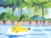 EP039 Pikachu en el agua.png