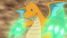 Dragonite usando garra dragón.